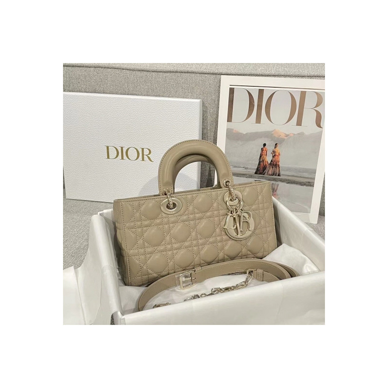 DIOR-女王 26CM