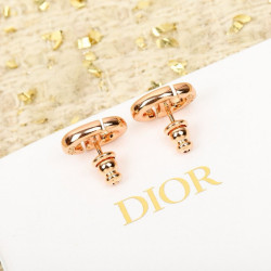 DIOR-MOMO