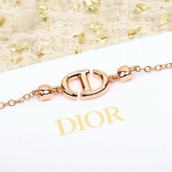 DIOR-MOMO