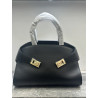 페레가모(Salvatore Ferragamo) 허그숄더백(HUG) 32CM