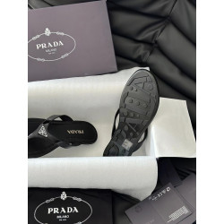 PRADA-维多利亚