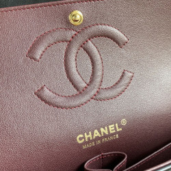 샤넬 클래식 미듐 플랩백 램스킨 금장 CHANEL CLASSIC FLAP MEDIUM | GOLD METAL 25CM