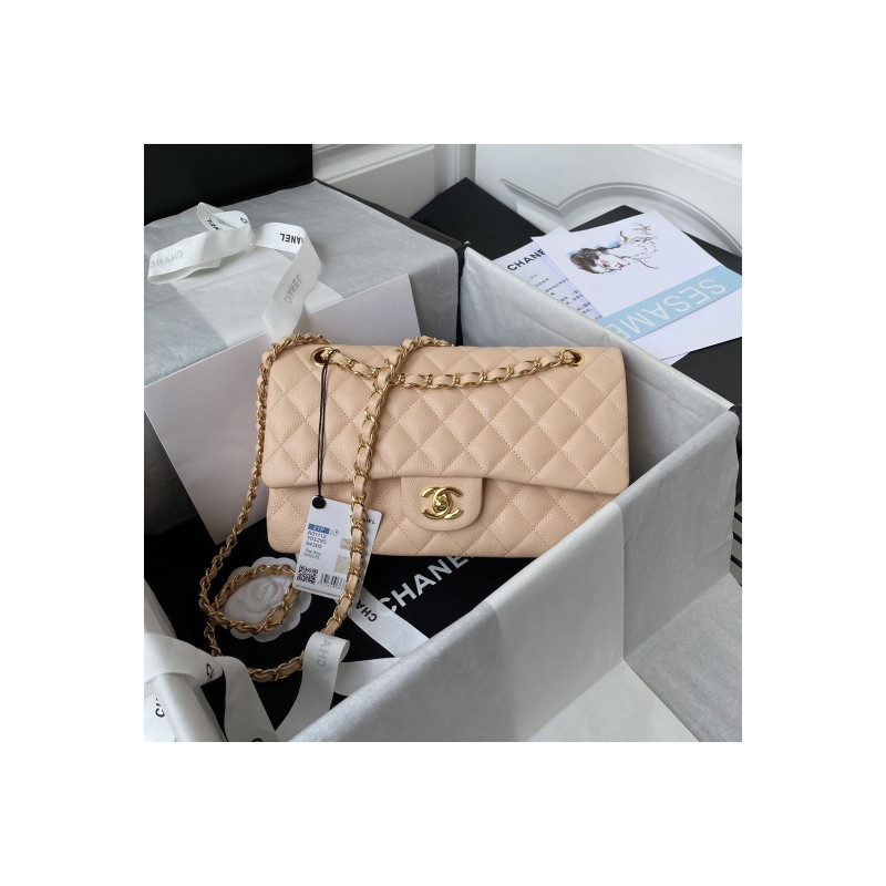 샤넬 클래식 미듐 플랩백 캐비어 금장  CHANEL CLASSIC FLAP MEDIUM | GOLD METAL 25CM