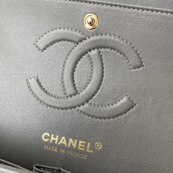 샤넬 클래식 미듐 플랩백 램스킨 금장 CHANEL CLASSIC FLAP MEDIUM | GOLD METAL 25CM