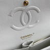 샤넬 클래식 미듐 플랩백 캐비어 금장  CHANEL CLASSIC FLAP MEDIUM | GOLD METAL 25CM