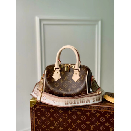 LOUISVUITTON 20.5CM X 13.5CM X 12CM