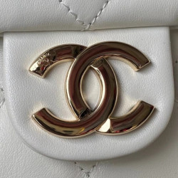 CHANEL 28CM X 22.5CM X 13CM