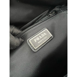 PRADA 27CM X 18CM X 14CM