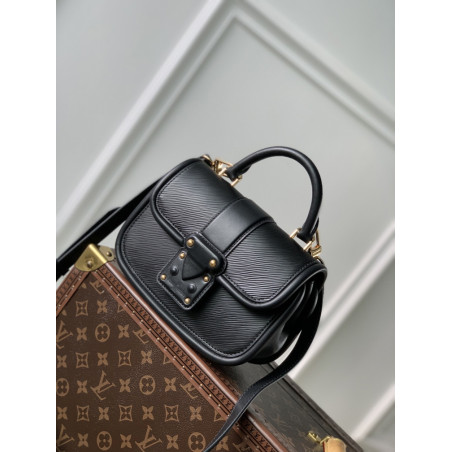 LOUISVUITTON 21CM X 15CM X 8CM