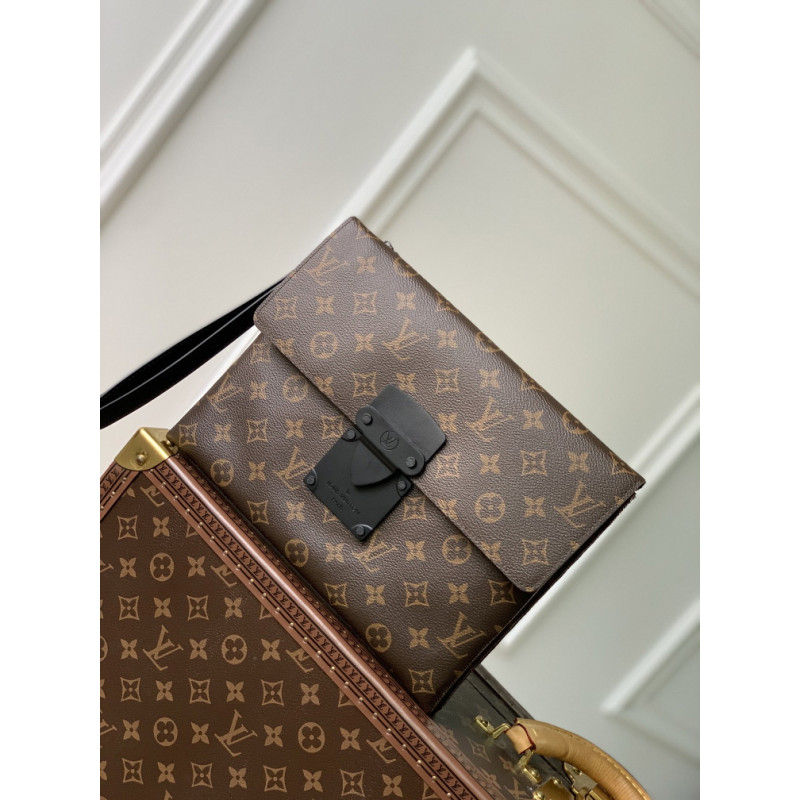 LOUISVUITTON 28CM X 22.5CM X 3.5CM