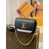 LOUISVUITTON 19CM X 13CM X 8CM