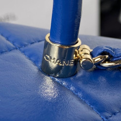 CHANEL 10.5CM X 17CM X 8CM