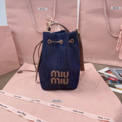 MIUMIU 16CM X 22.5CM X 14CM