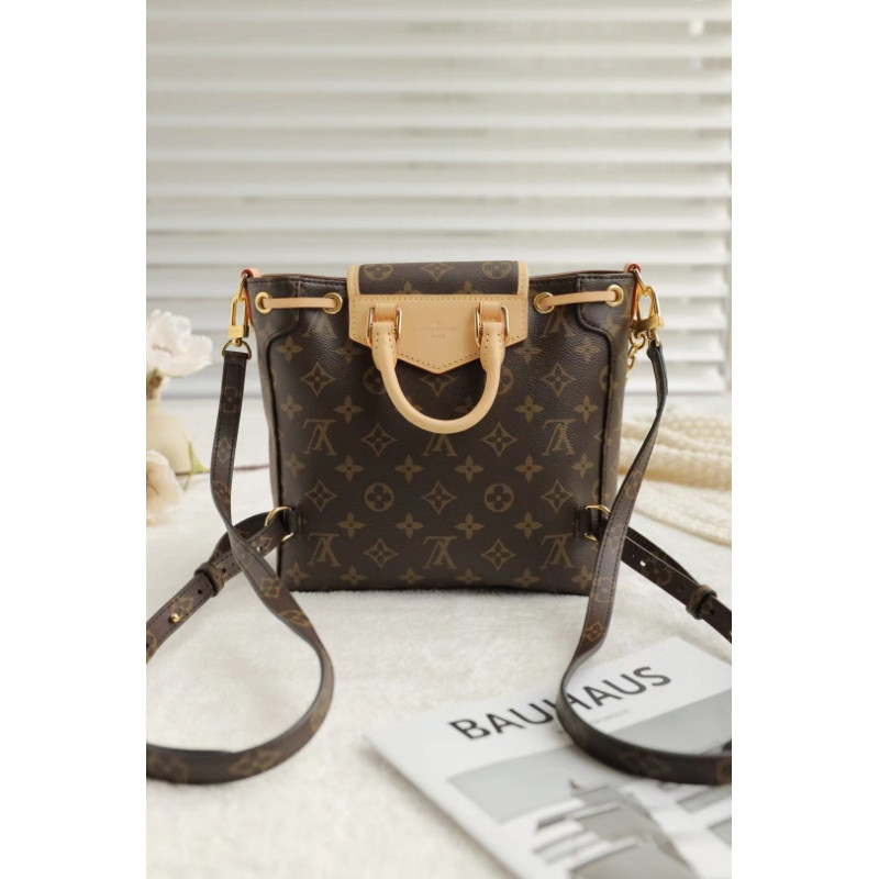 LOUISVUITTON-女王 21CM X 23CM X 10CM