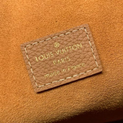 LOUISVUITTON  31CM X 35CM X 18CM