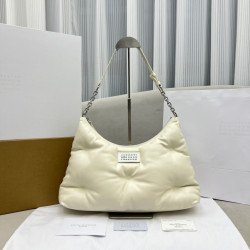 MAISONMARGIELA 38CM X 29CM...