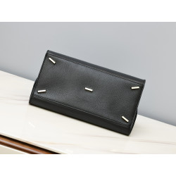 페레가모(Salvatore Ferragamo) 허그숄더백(HUG) 32CM