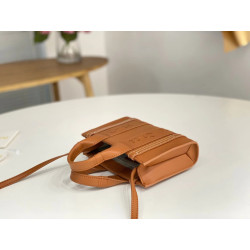 끌로에 우디백 토드백 CHLOE WOODY TOTE BAG- 20CM